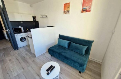 Port Rive Gauche Apartment | L'escapade Gruissanaise au Port de Gruissan, Loggia et Piscine en Saison