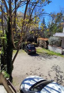 Montbrison Apartment | 'L'escapade Montbrisonnaise' appartement calme avec parking gratuit sur place