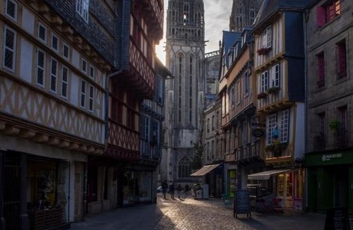 Quimper Apartment | L'ESCAPADE, proche centre ville avec parking