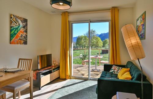 Siradan Apartment | L'Escoufle