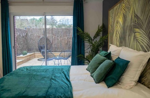 Evreux Apartment | L'ESMERALDA SPA