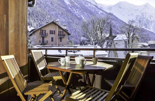 Chamonix City Centre Apartment | L'Espace Montagne by Interhome