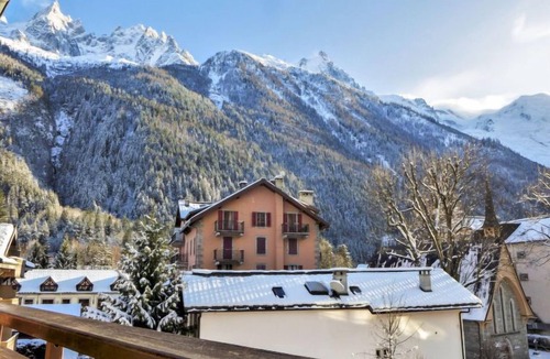 Chamonix City Centre Apartment | L'Espace Montagne by Interhome