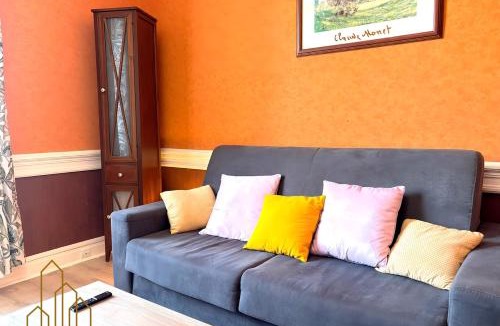 Roanne Apartment | L'Esprit Descartes