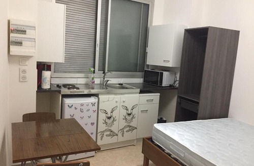 Lacaune Apartment | L’esprit libre