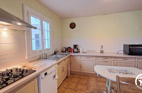 Castres House | L'esquiròu - castres - Gîte