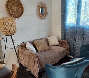 Rocbaron Apartment | L'esquiróu