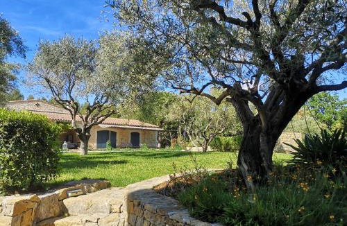 La Cadiere-d'Azur House | L'ESQUIROÙ