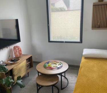 Malemort-du-Comtat House | l'Esquirou