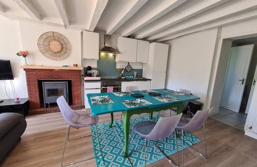 Eguzon-Chantome House | L'EssenCiel du Lac: quiet, elegant home