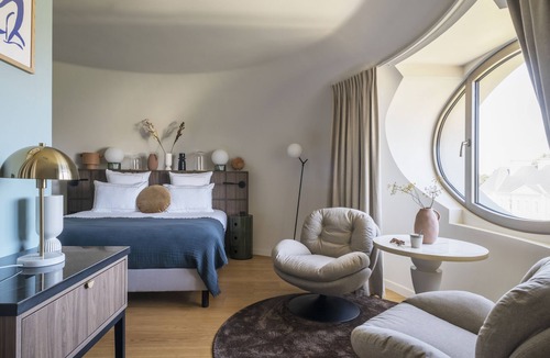 Pire-sur-Seiche Hotel | L'EssenCiel