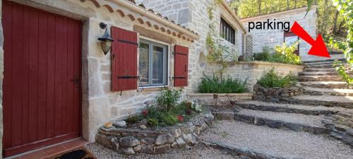 Saint-Martin-de-Bromes Apartment | L'Establoun