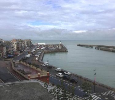 Le Treport Apartment | L'estacade avec sur mer