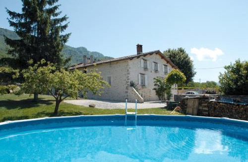 Saint-Jean-en-Royans Bed & Breakfast | L'Estapade des Tourelons