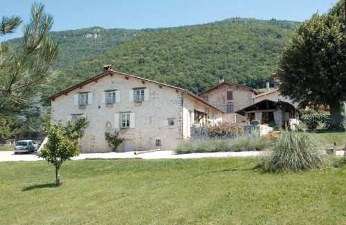 Saint-Jean-en-Royans Bed & Breakfast | L'Estapade des Tourelons