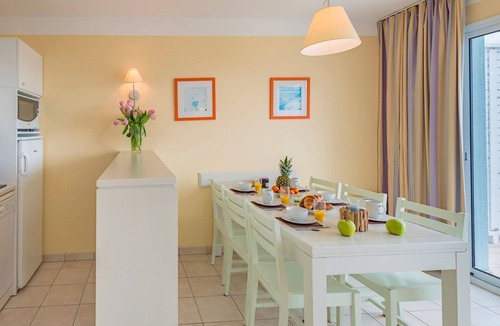 Chateau-d'Olonne Apartment | L'Estran by Interhome