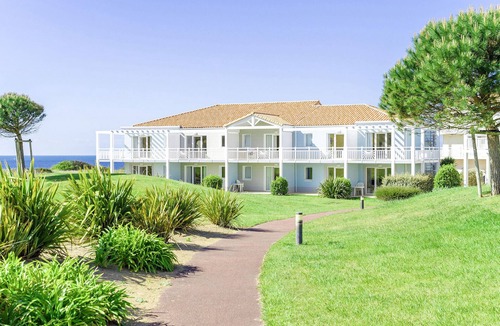 Chateau-d'Olonne Apartment | L'Estran by Interhome