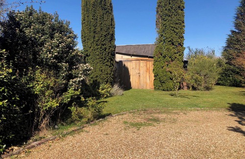 Villemeux-sur-Eure House | L'Étamine - Charming house with garden, quiet setting.