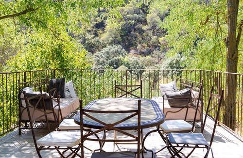 Uchaux House | L'Etang des Cigales : Gite des Acacias