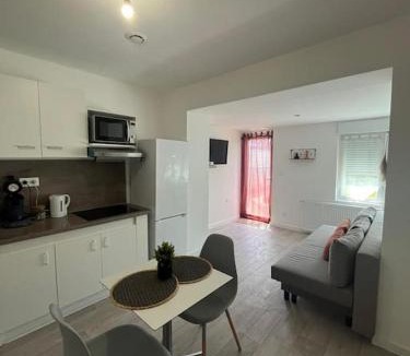 Chateau Apartment | L'ethnique cottage 30m2 2 personnes avec extérieur