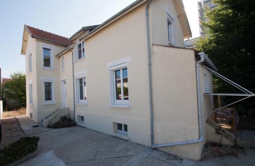 Saint-Andre-les-Vergers Apartment | L'Etudiant - Charmant studio à 7min de Troyes