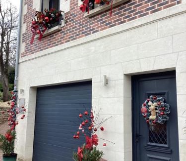 Pierrefonds House | L'Eugenie