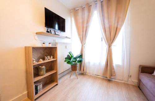Evreux Apartment | L'Evasion Balcon Parking Gratuit Gare 15 min