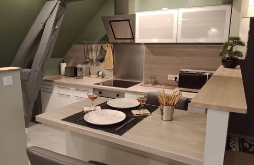 Sainte-Savine Apartment | L'Evasion Balnéo 3*