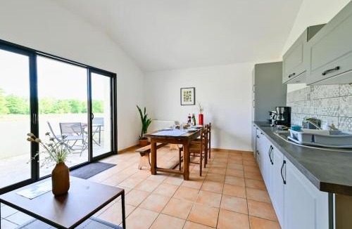 Saint-Macaire-en-Mauges House | L'Evasion en Pierre Piscine et Étang Privé
