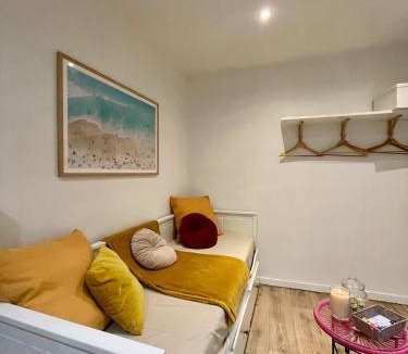 Montauban Apartment | L'Evasion - Place Nationale - Netflix