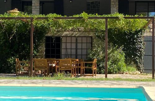 Saint-Sebastien-d'Aigrefeuille Bed & Breakfast | L'Auberge du Ranc