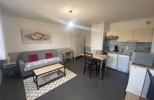 Arras Apartment | L'Héloïse, studio à Arras en résidence sécurisée