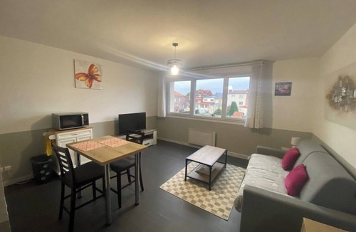 Arras Apartment | L'Héloïse, studio à Arras en résidence sécurisée