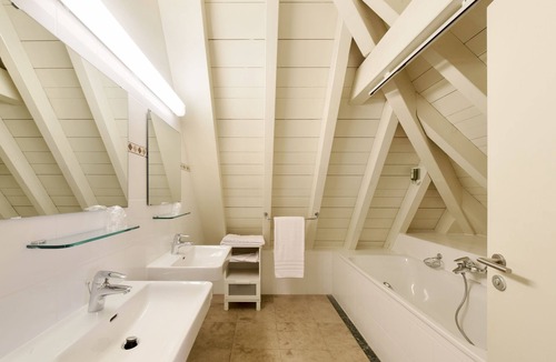 Rolle Hotel | L'HÔTEL by Hostellerie du Château