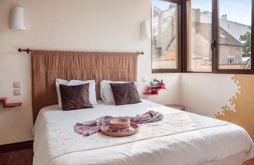 Chartres Hotel | L'HÔTEL de CHARTRES