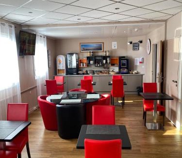 Romilly-sur-Seine Hotel | L'Hôtel du Marais Romilly Centre