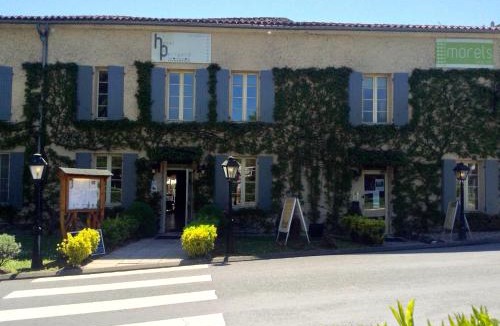 Aubeterre-sur-Dronne Hotel | L'Hôtel du Périgord