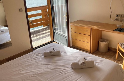 Lascelle Hotel | L'Hôtel Lac des Graves