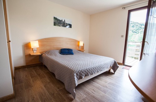 Lascelle Hotel | L'Hôtel Lac des Graves