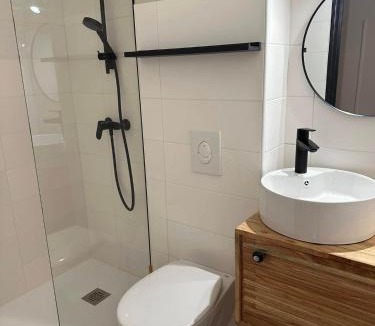 Turriers Hotel | L'Hôtentique