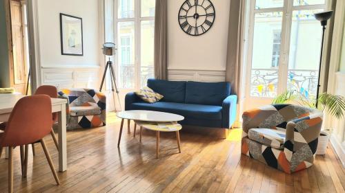 Decre-Cathedrale Apartment | L'Haussmannien