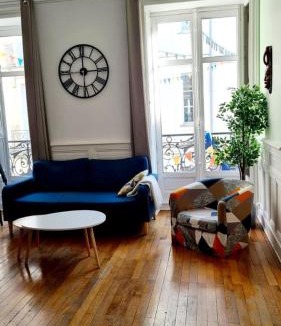 Decre-Cathedrale Apartment | L'Haussmannien