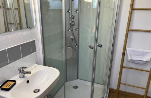 Plachy-Buyon Apartment | L'Herbe de grâce