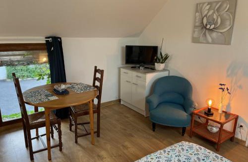 Plachy-Buyon Apartment | L'Herbe de grâce