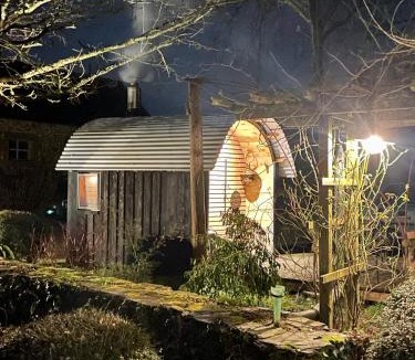 Pleyben Apartment | L'herbe des nuits.