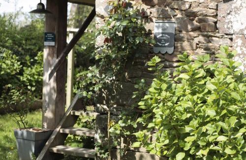 Pleyben Apartment | L'herbe des nuits.