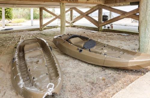 Severn House | L'Hermione