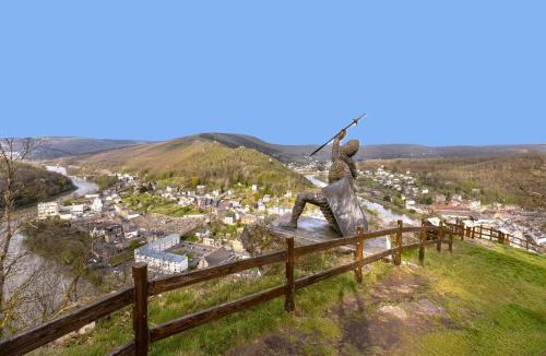 Bogny-sur-Meuse House | L'hermitage