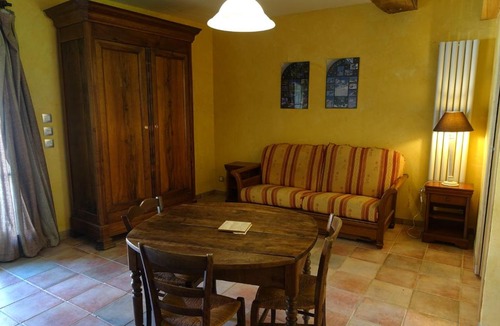 Yenne Apartment | L'Hermitage
