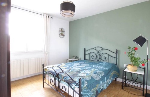 La Selle-en-Hermoy Apartment | L'hermoyse Cosy Hyper Centre Ville